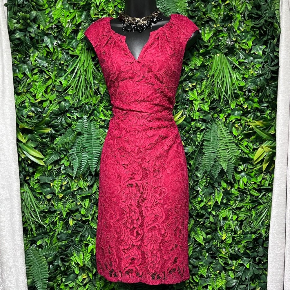 Adrianna Papell Wine Red Dress Size 8 Floral Lace Ruched V-Neck Sheath 4162 - Picture 2 of 8